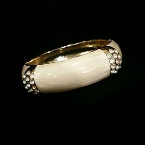 Bangle bracelet with rhinestones